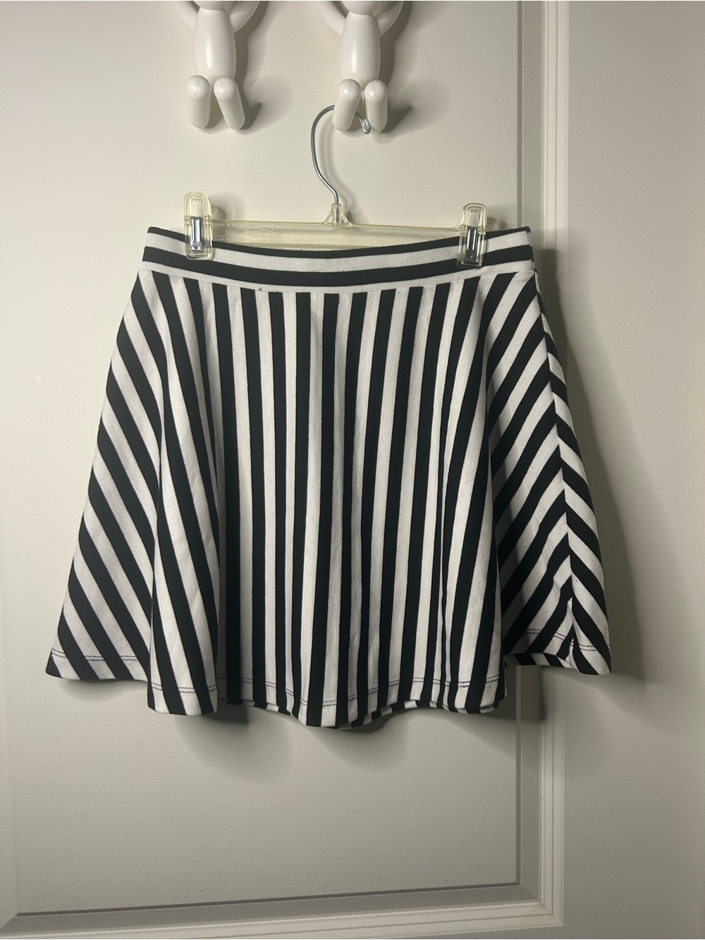 Forever 21 Black & White Striped Skater Skirt Small
